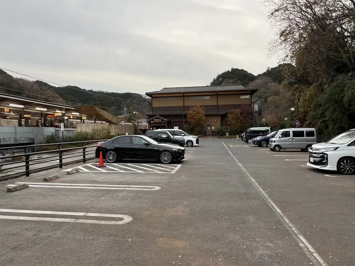 タイムズ京王高尾山温泉極楽湯第1駐車場